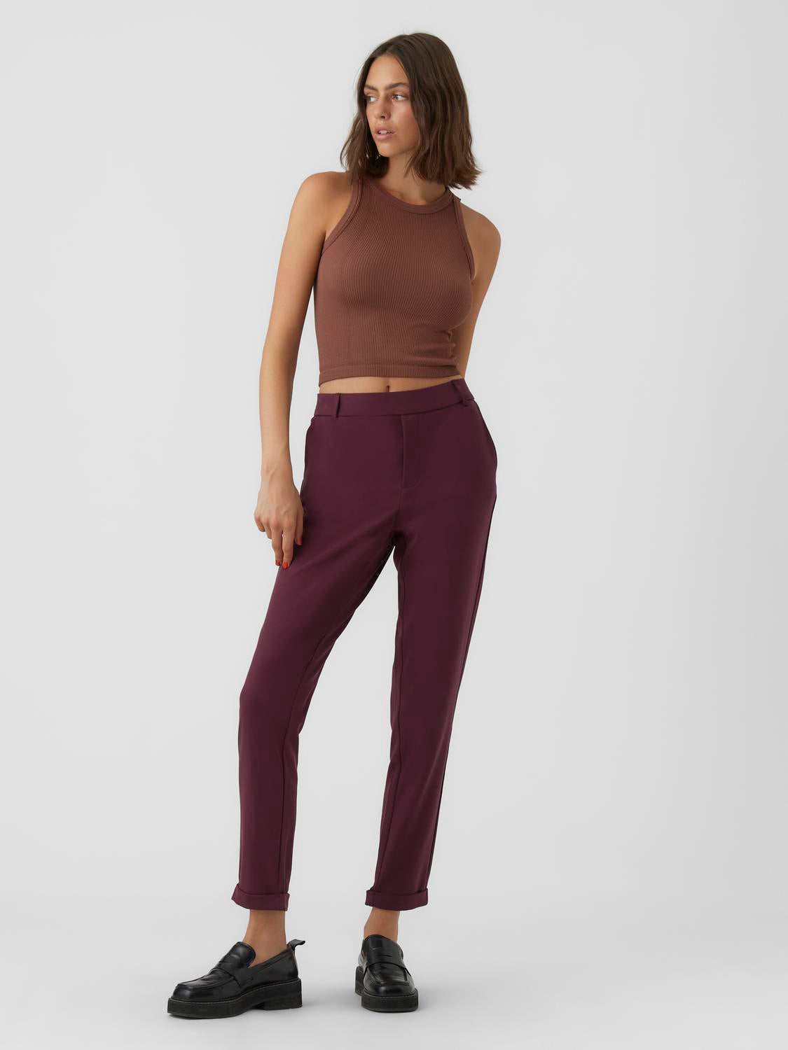 model_shot-front_full