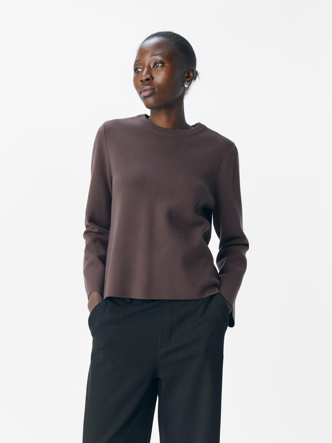 model_shot-front
