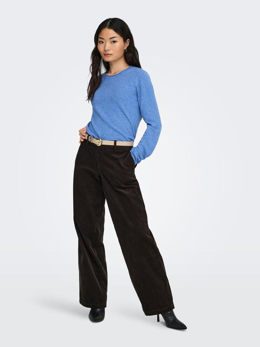 model_shot-front_full