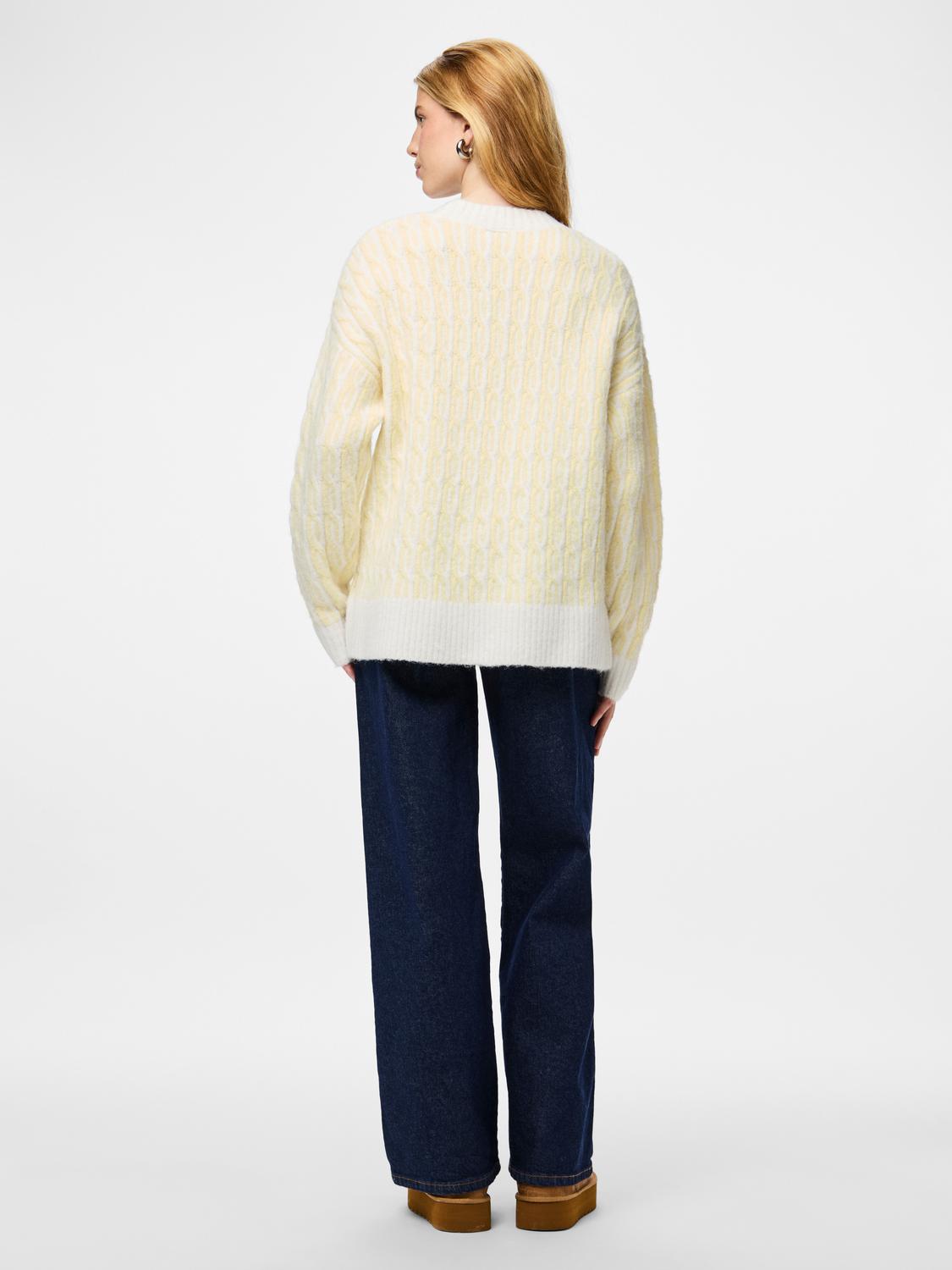 model_shot-back