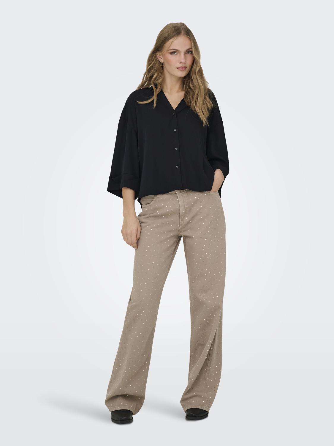 model_shot-front_full