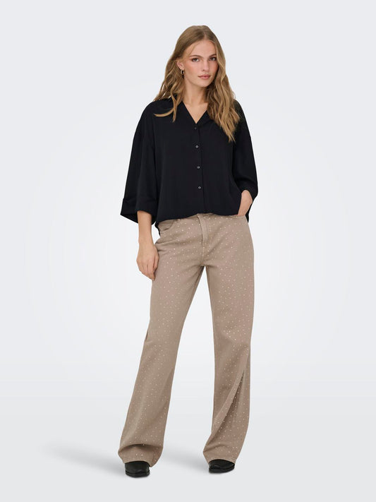 model_shot-front_full