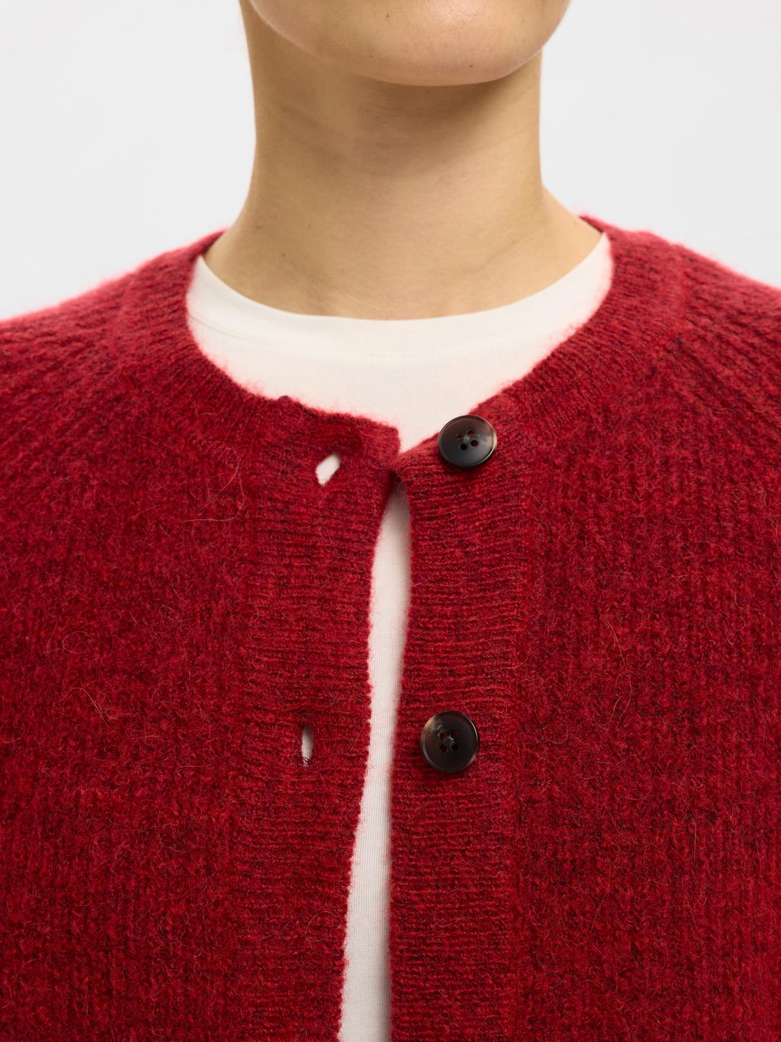 model_shot-detail