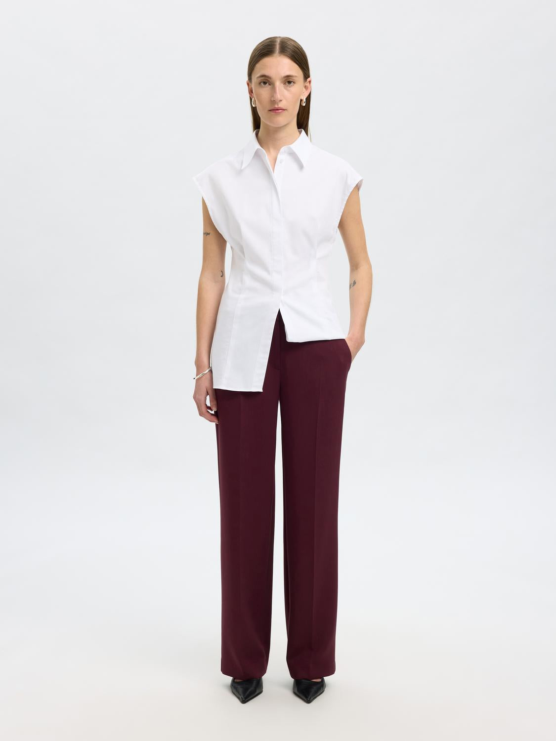 model_shot-front_full