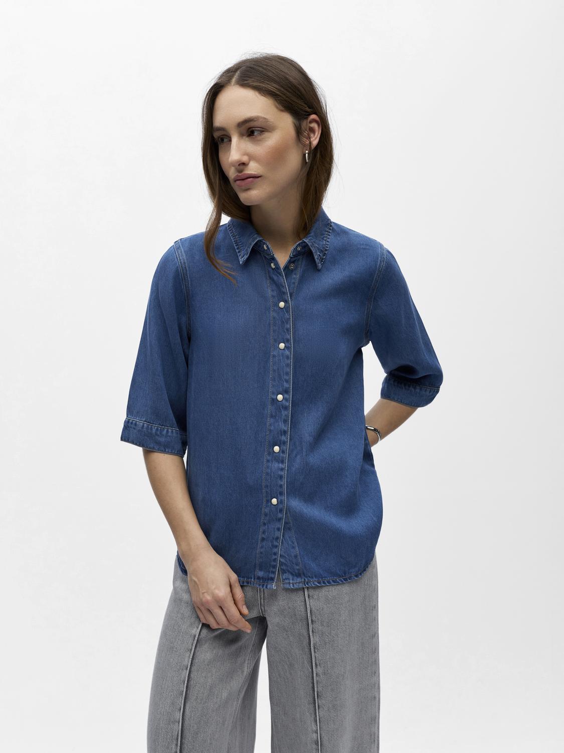 model_shot-front