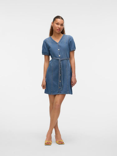 model_shot-front