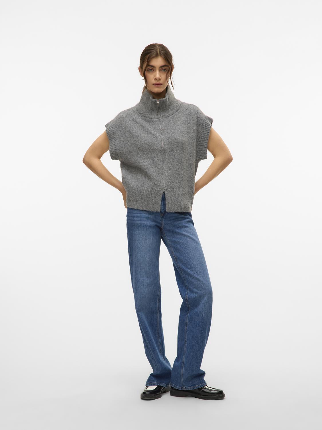 model_shot-front_full