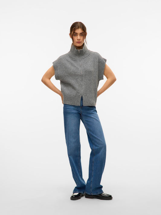 model_shot-front_full