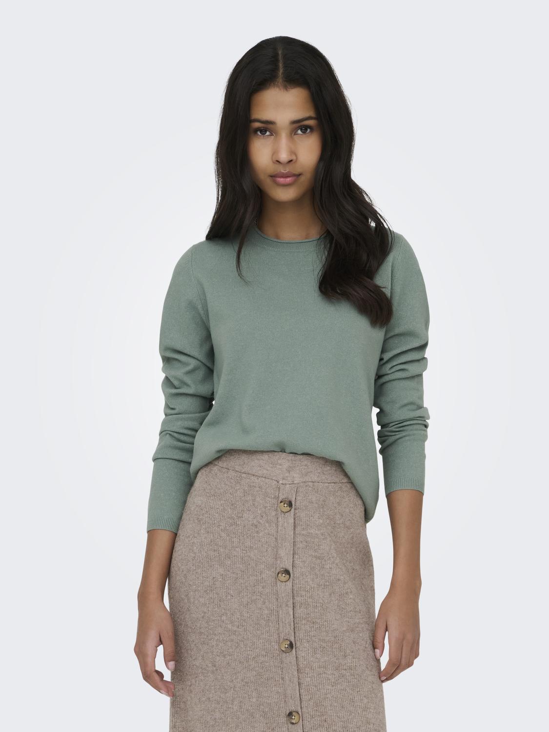 model_shot-front