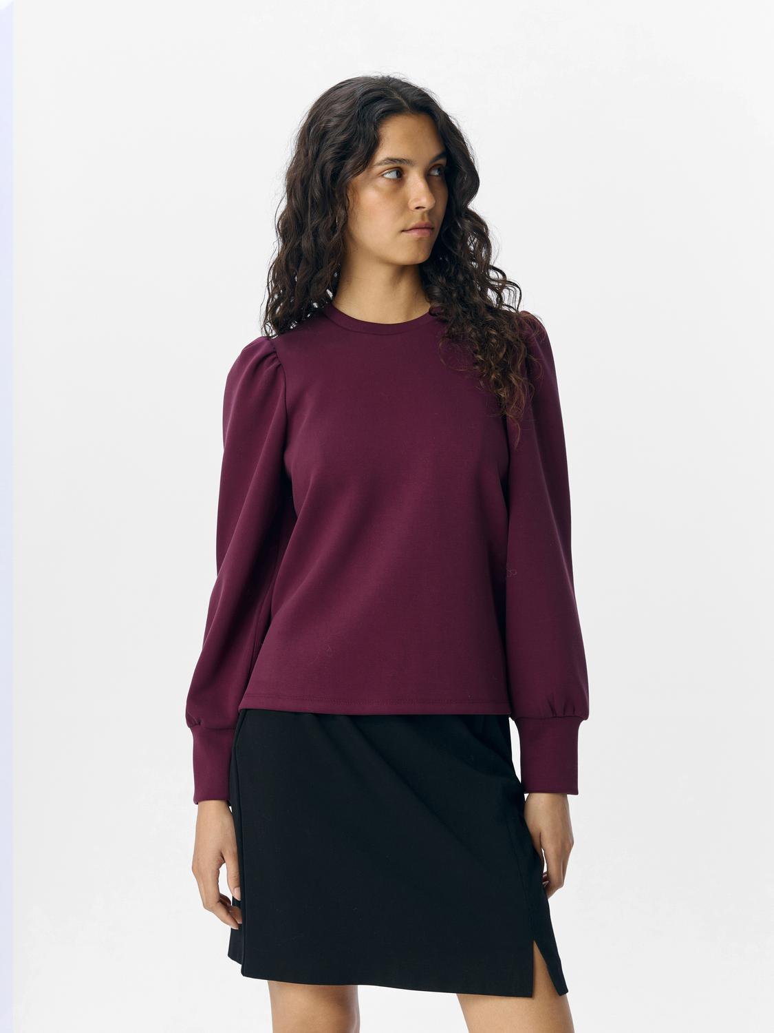 model_shot-front