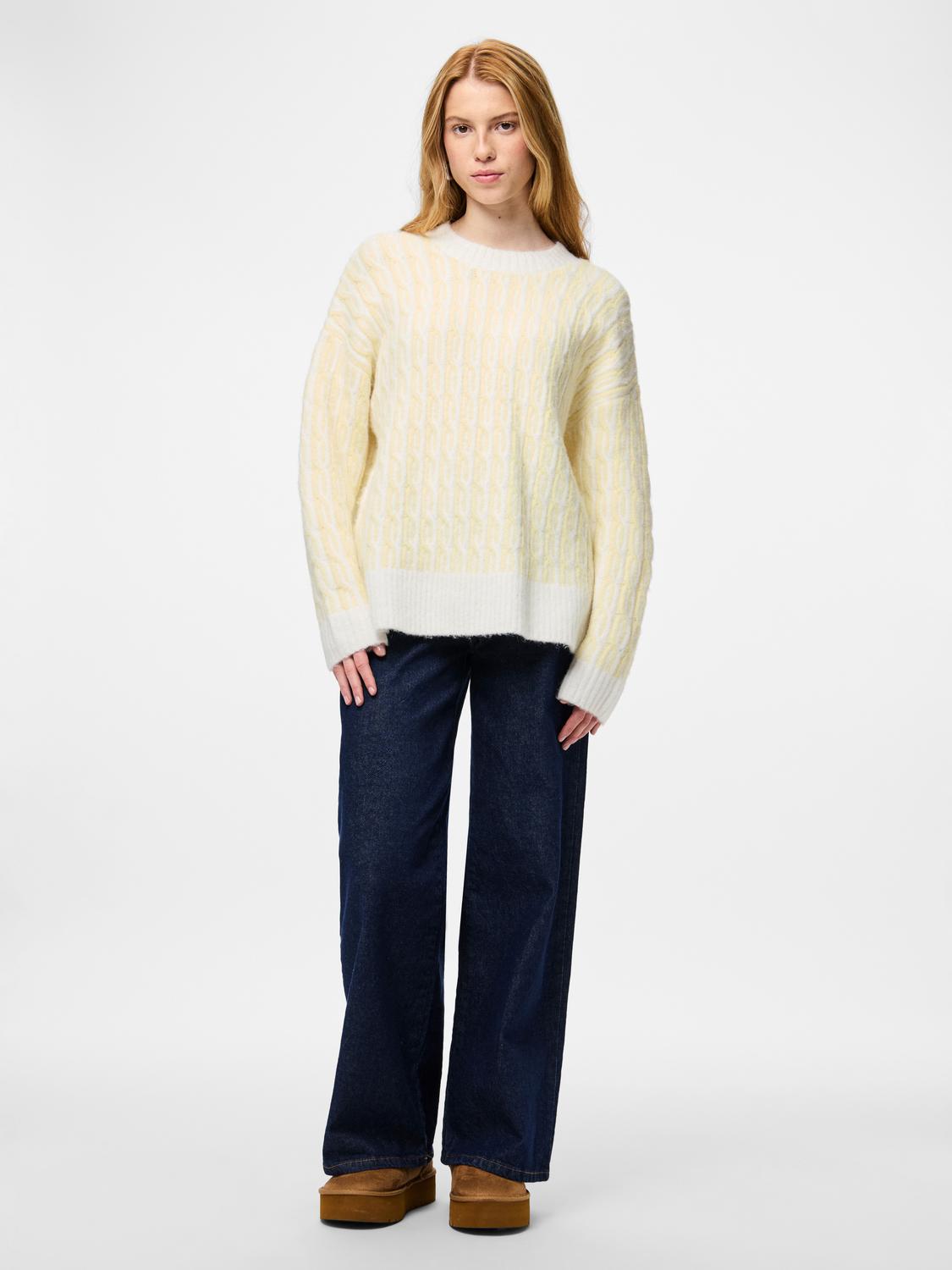 model_shot-front_full