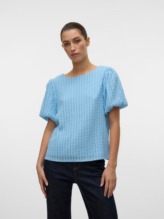 model_shot-front