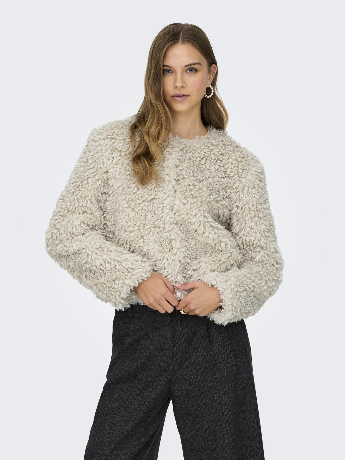 model_shot-front