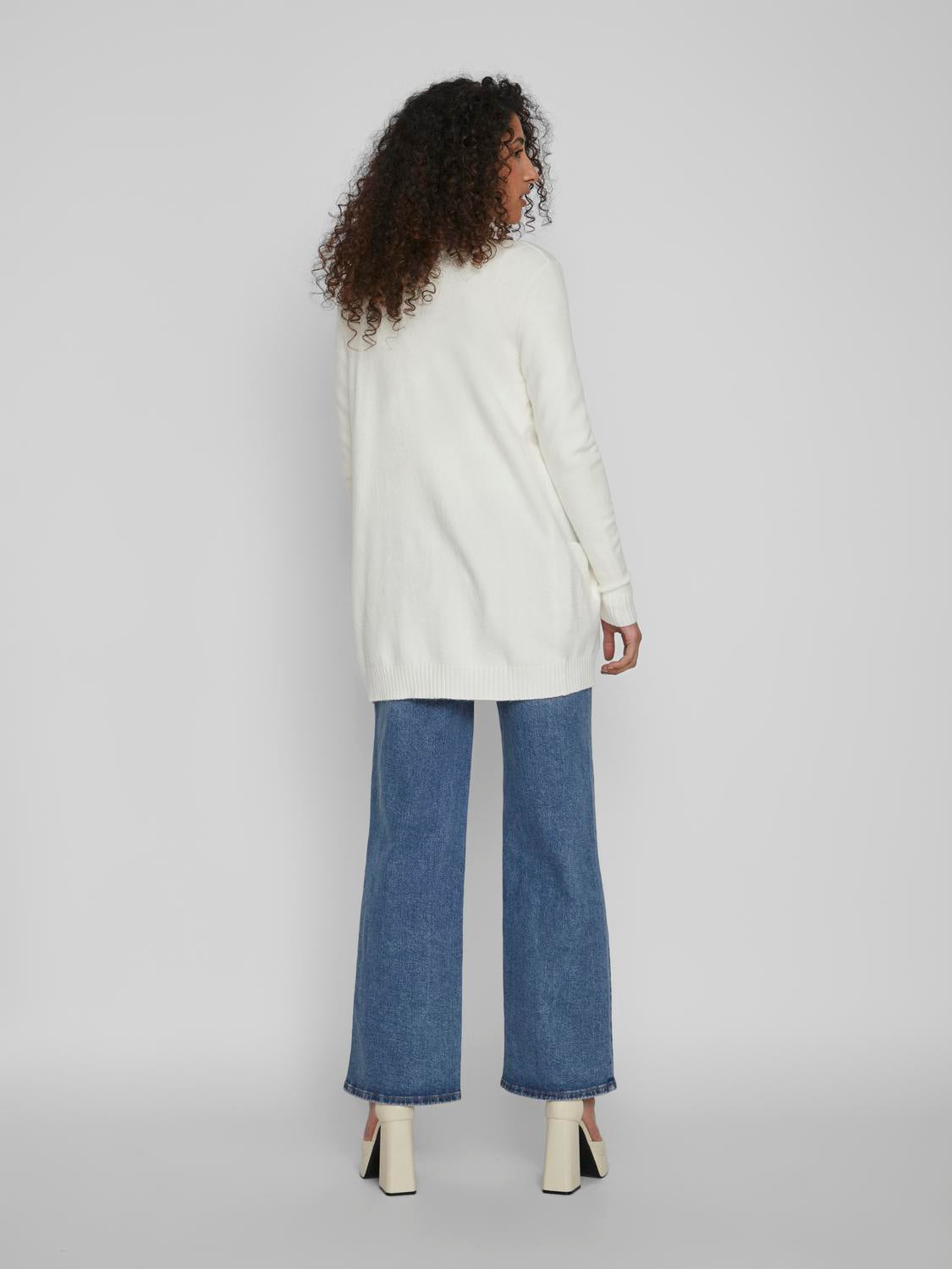 model_shot-back