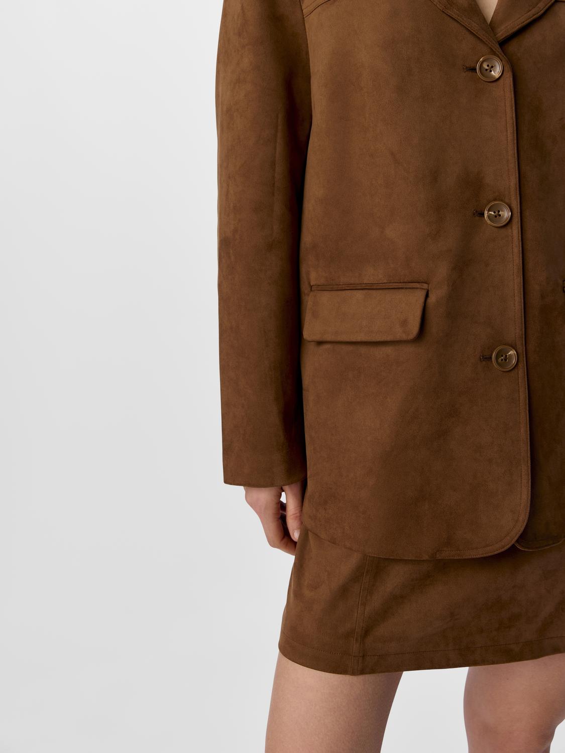 model_shot-detail