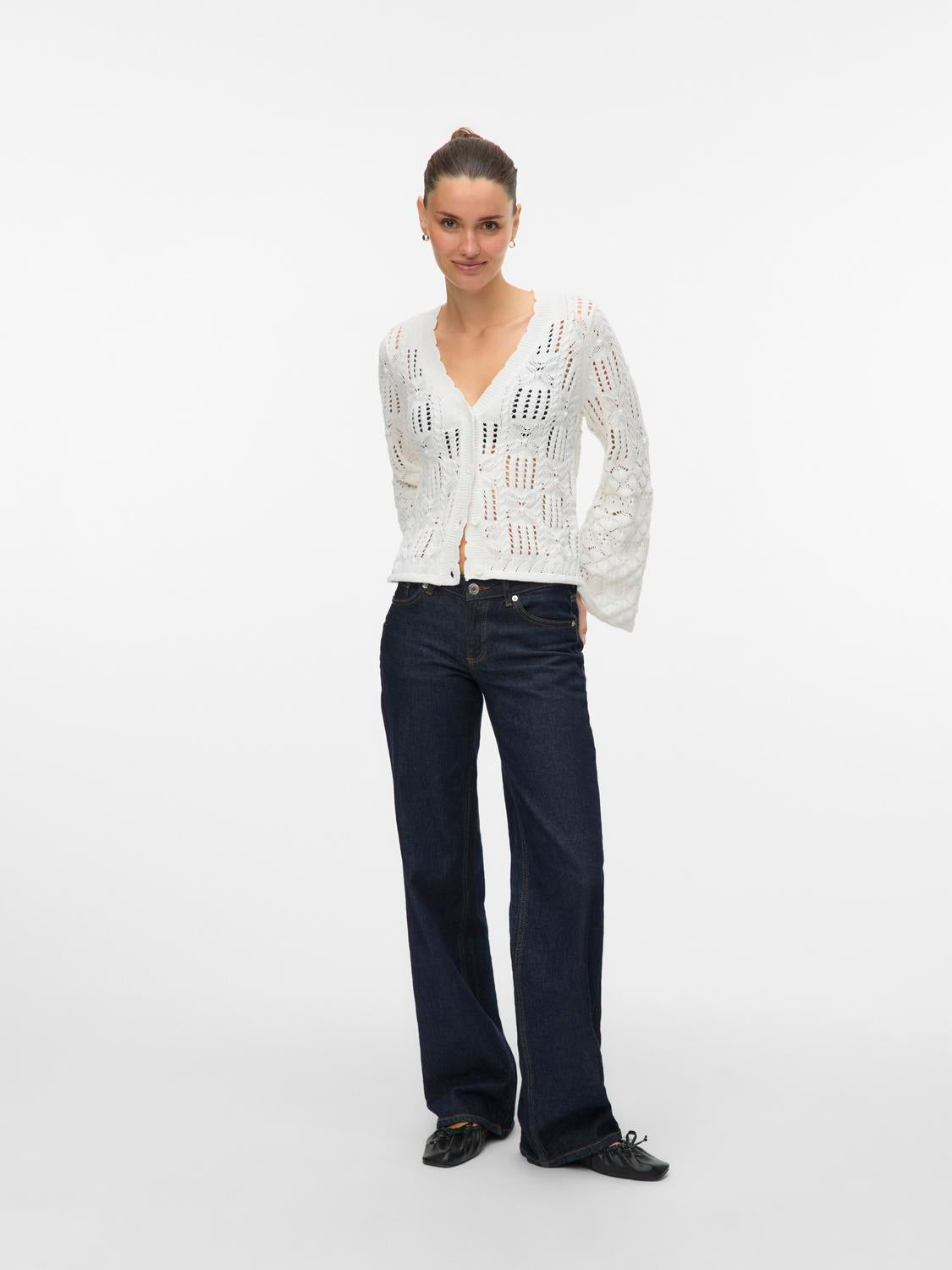 model_shot-front_full