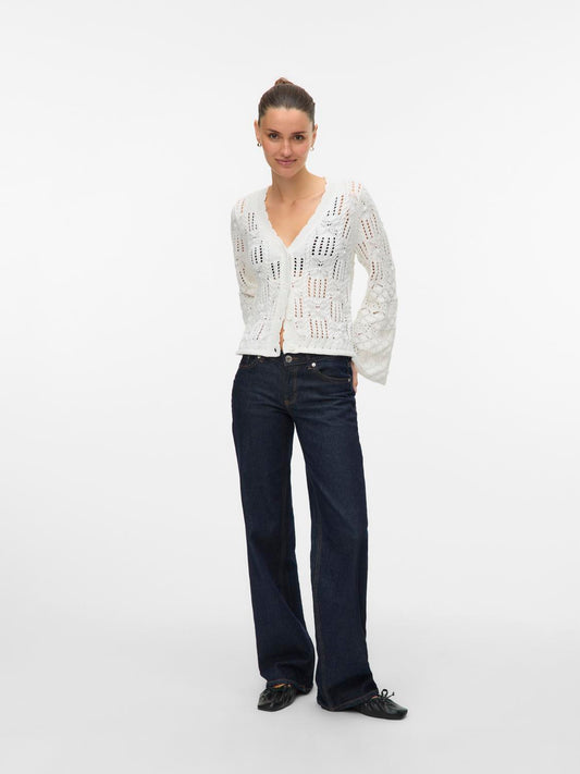 model_shot-front_full