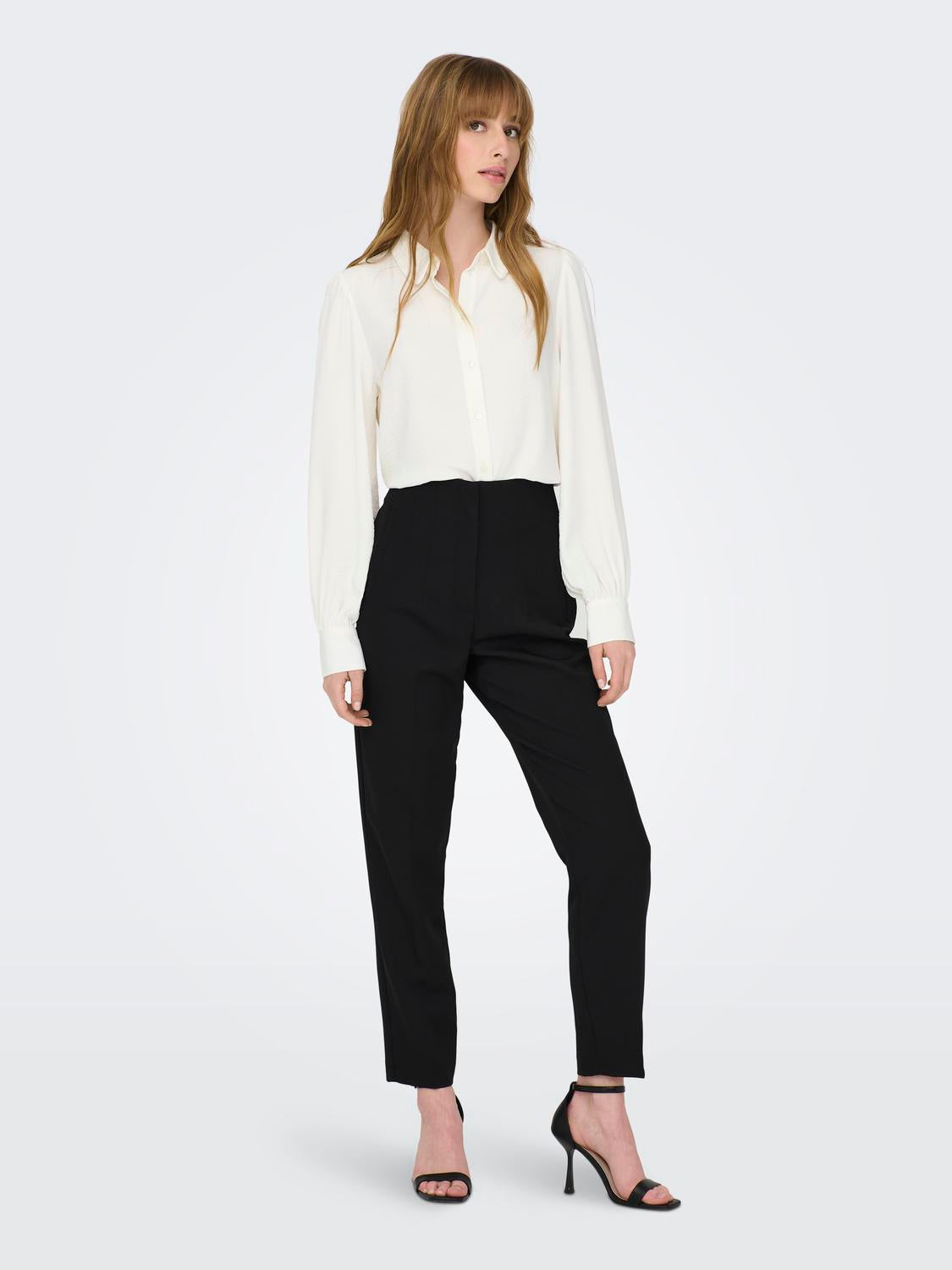 model_shot-front_full