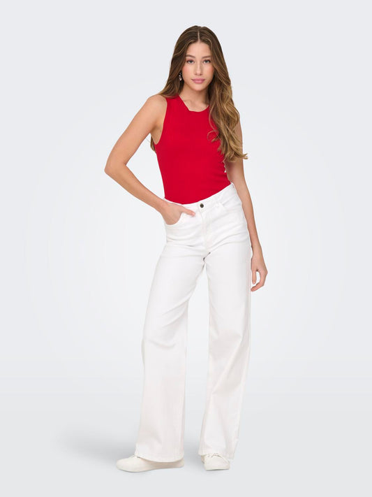 model_shot-front_full
