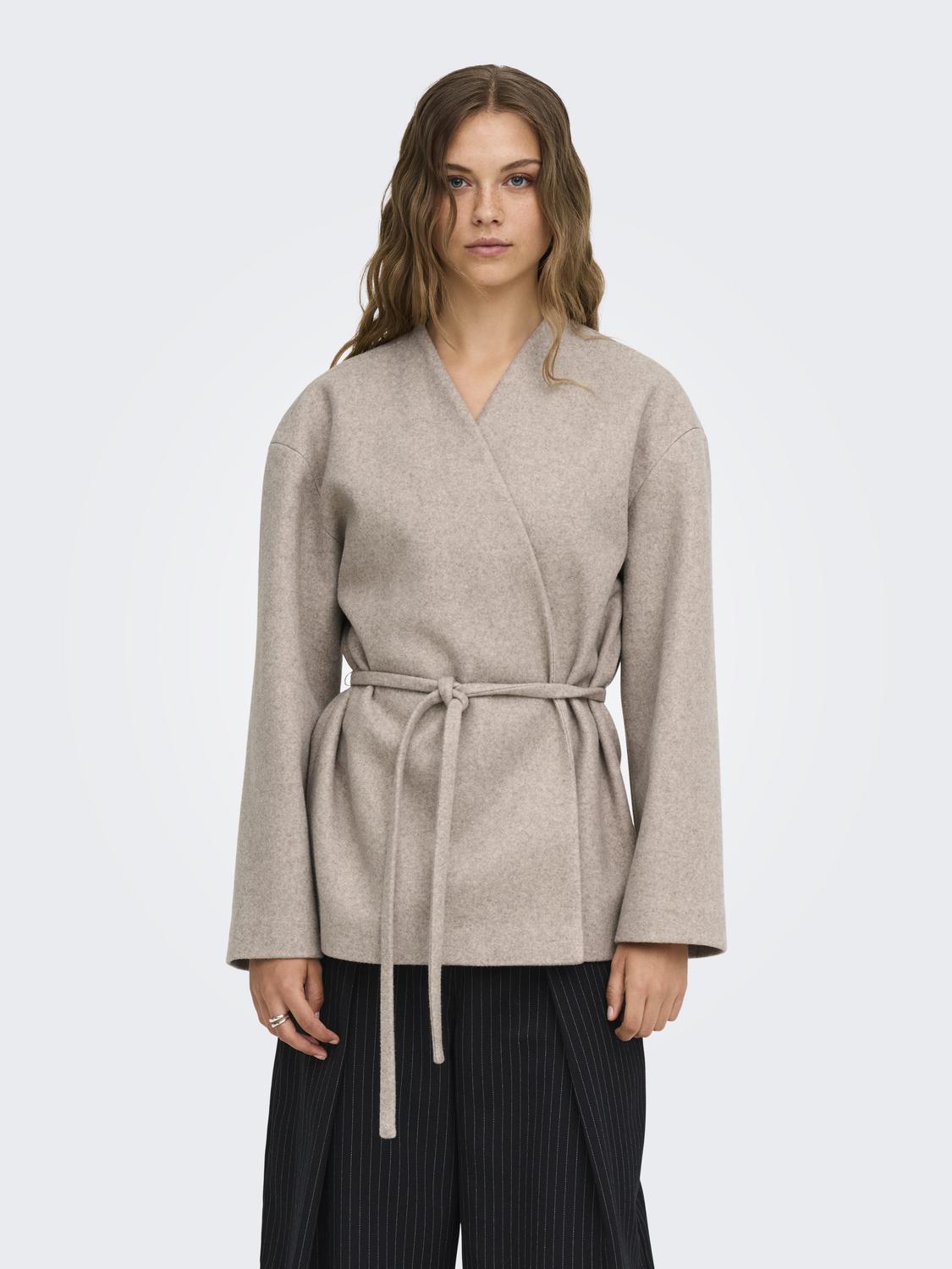 model_shot-front