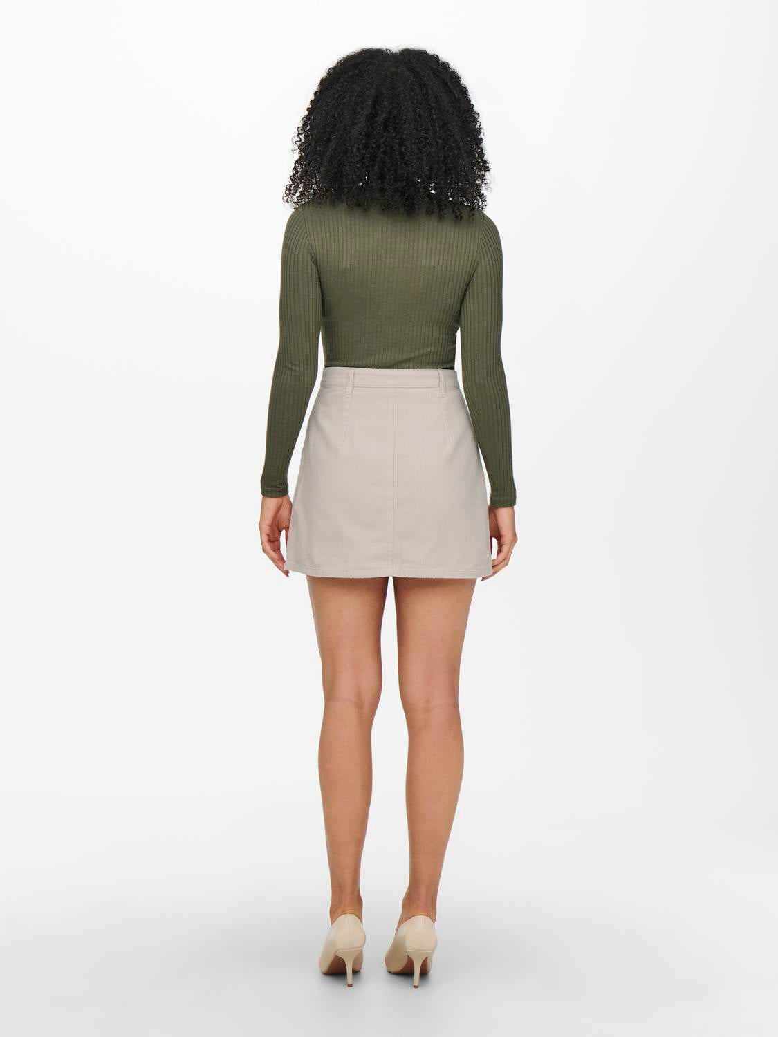 model_shot-back