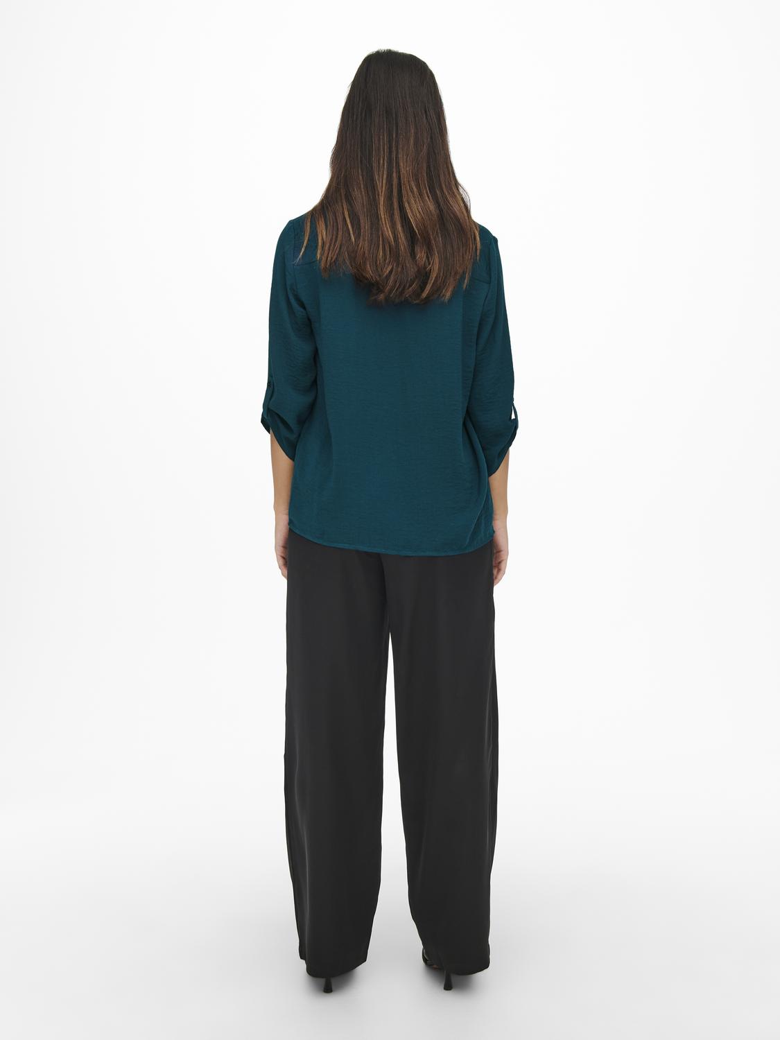 model_shot-back