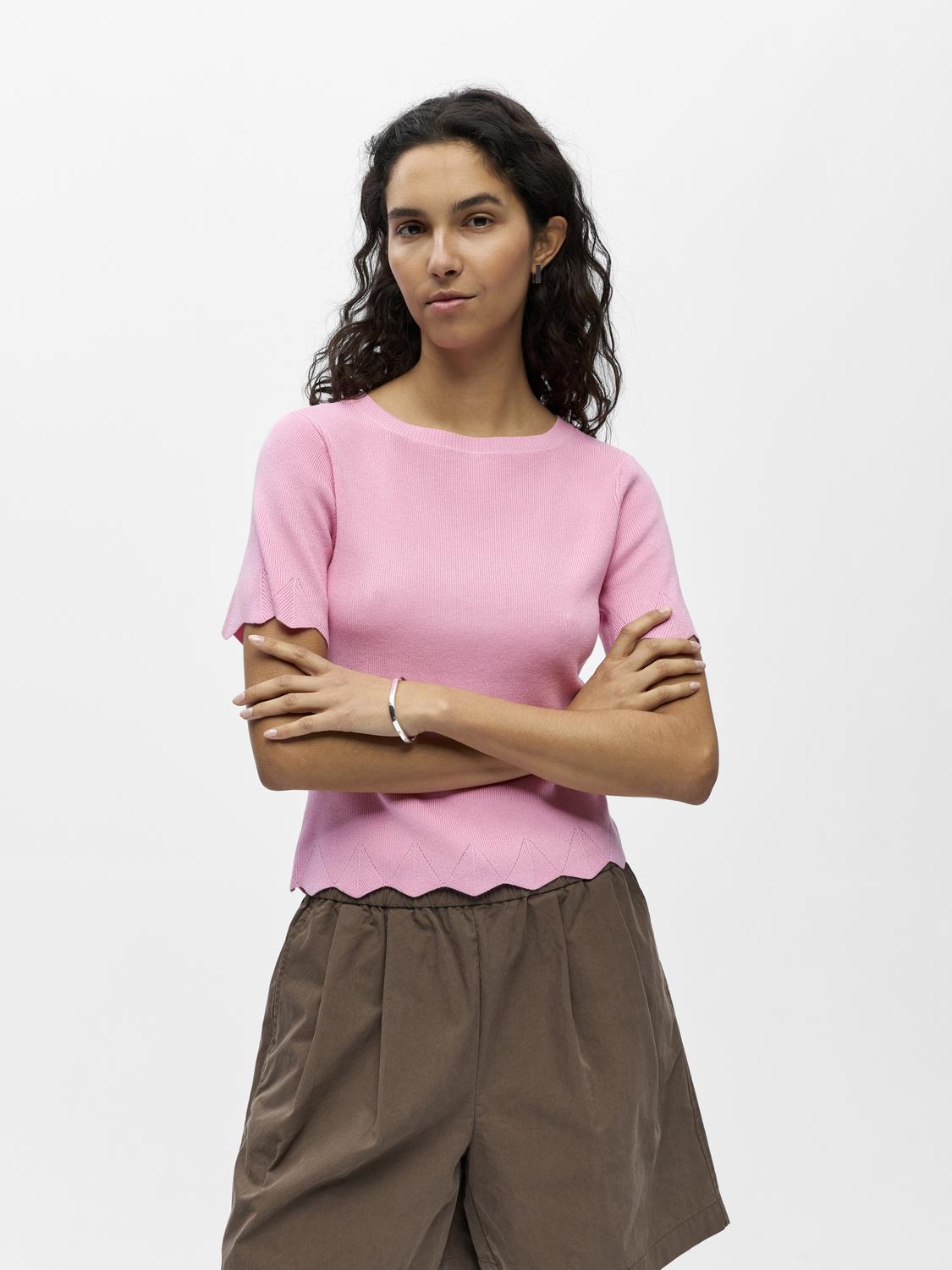 model_shot-front