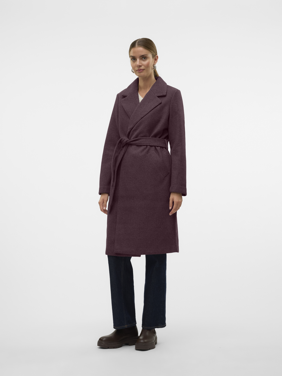 model_shot-front