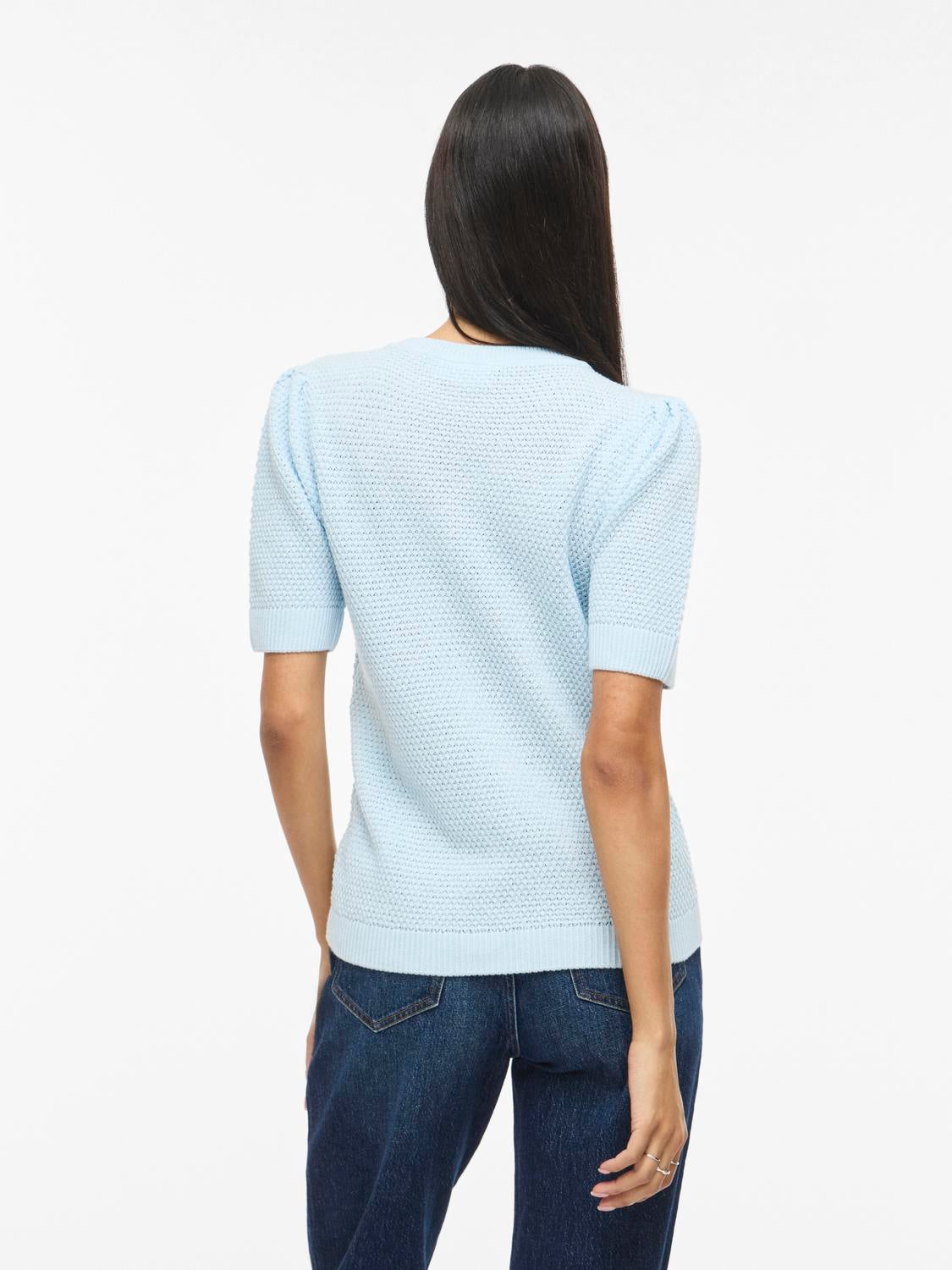 model_shot-back