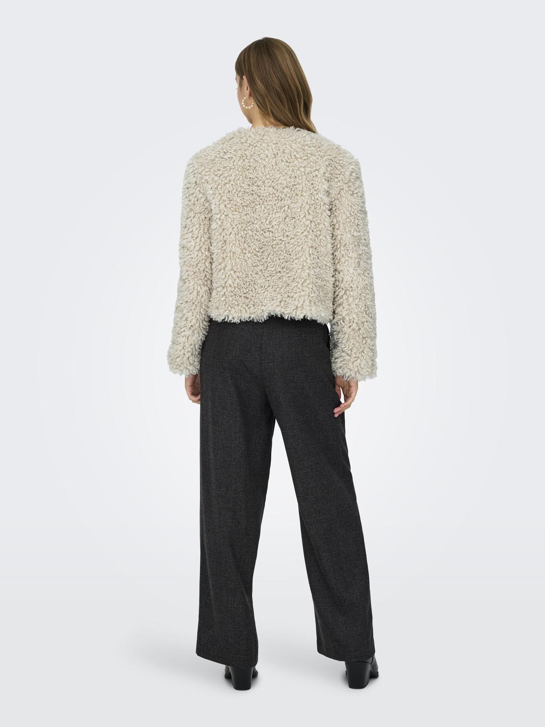 model_shot-back