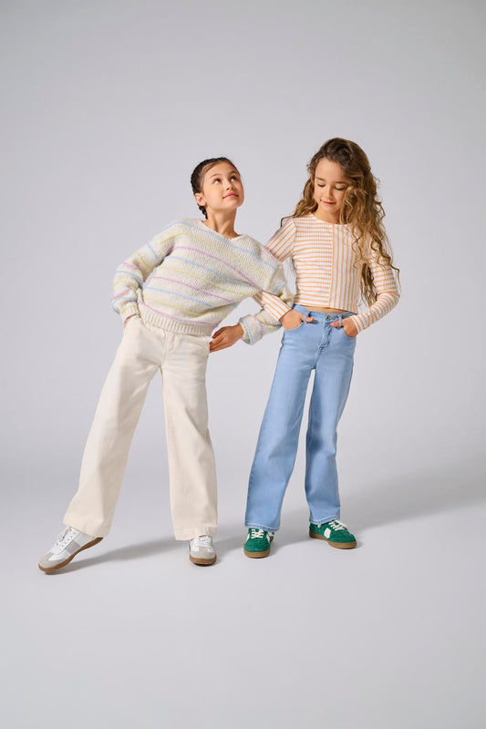 model_shot-front_full