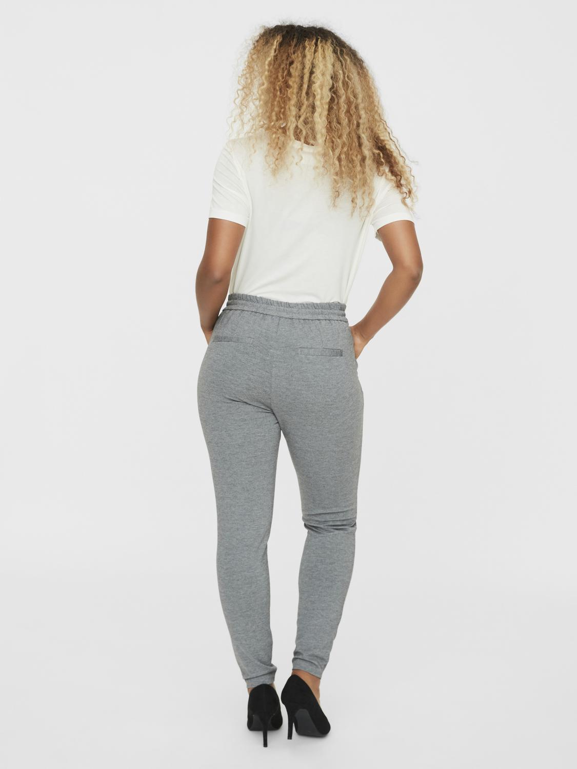 model_shot-back