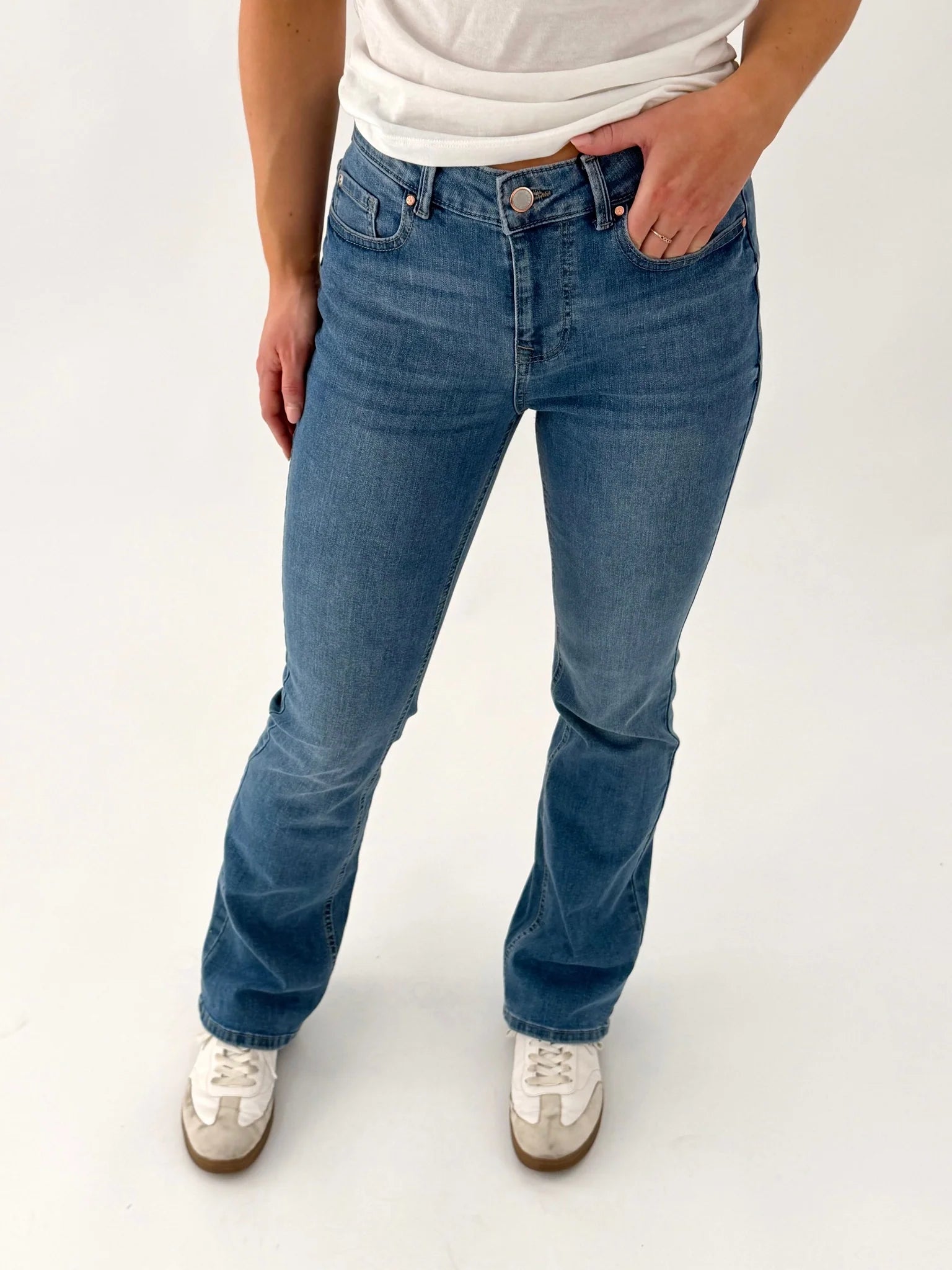 VMFLASH Flared Pocket Jeans - Light Blue Denim