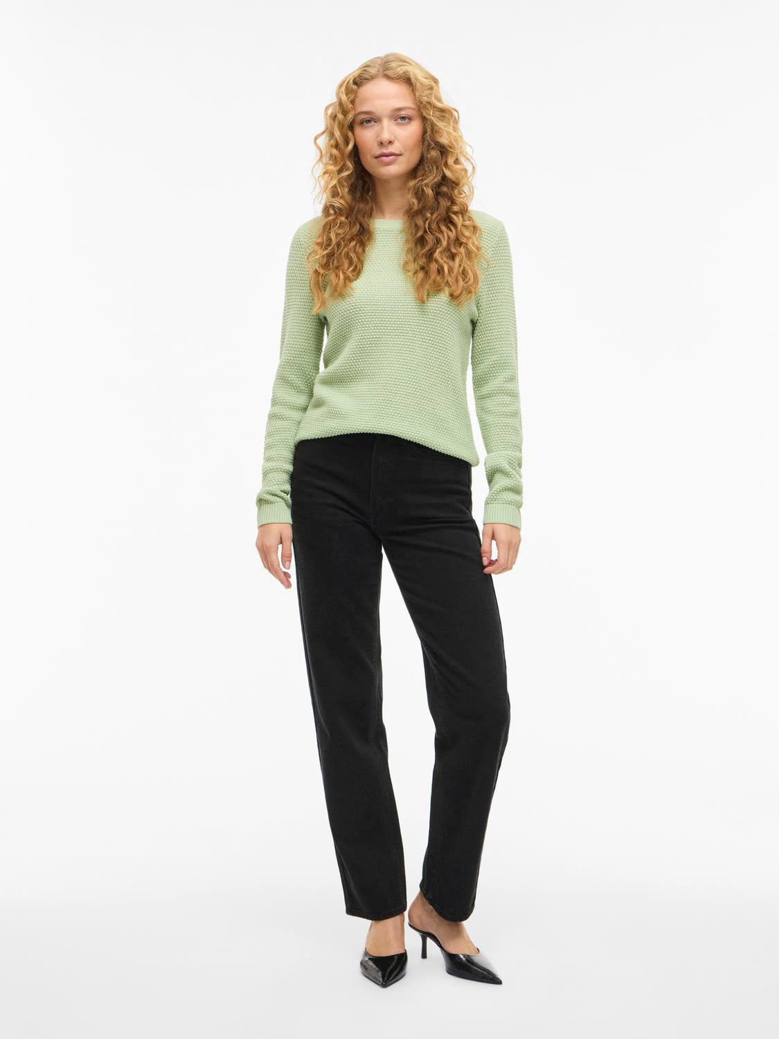model_shot-front_full