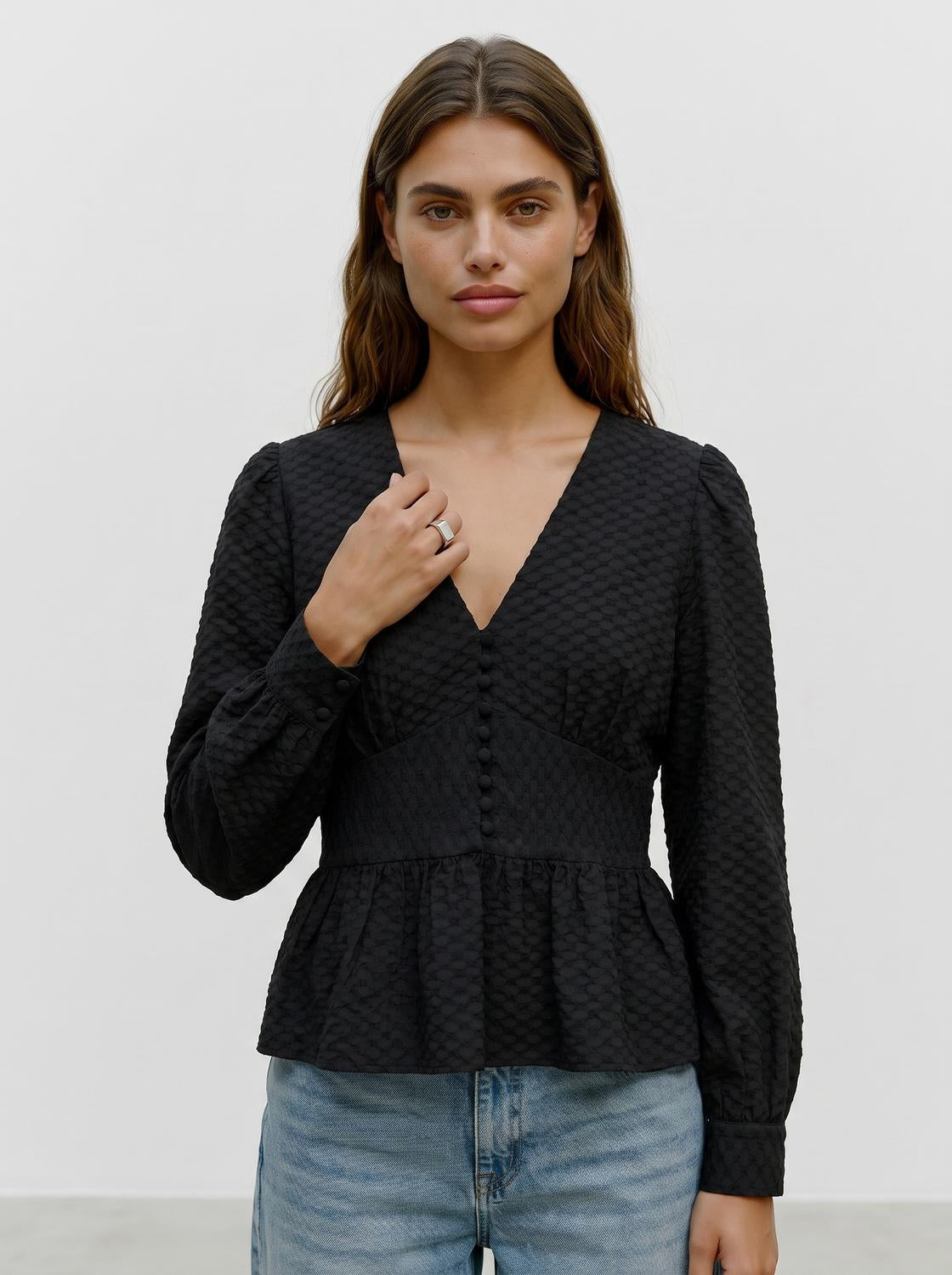 model_shot-detail