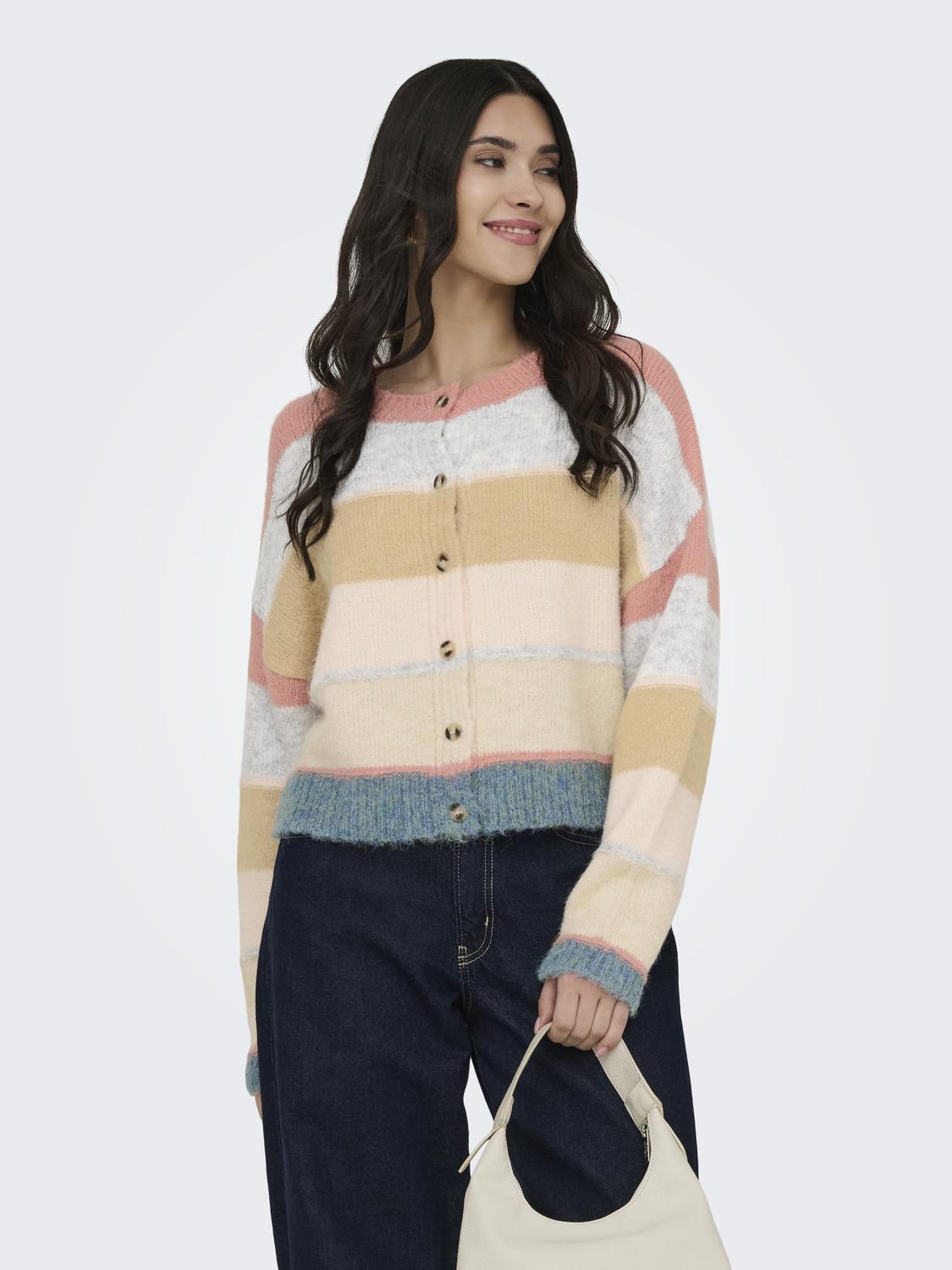 model_shot-front