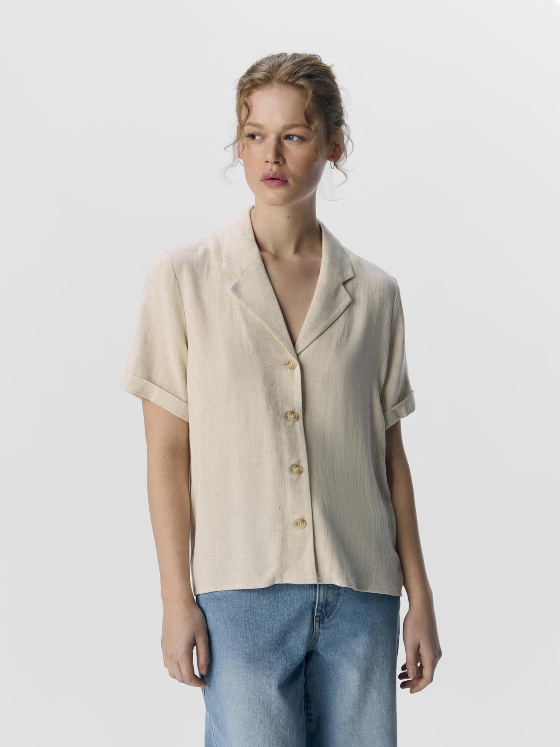 model_shot-front