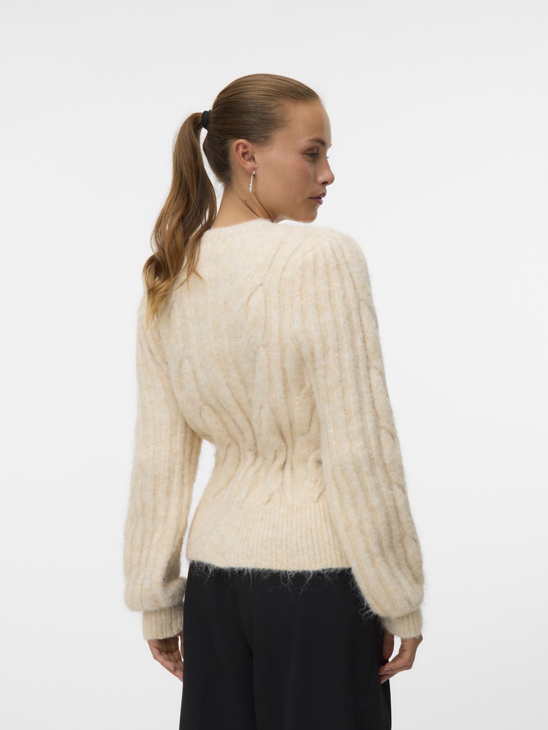 model_shot-back