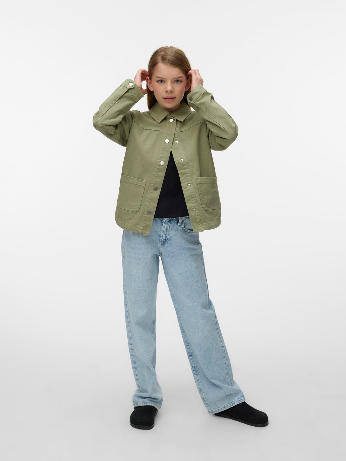 model_shot-front