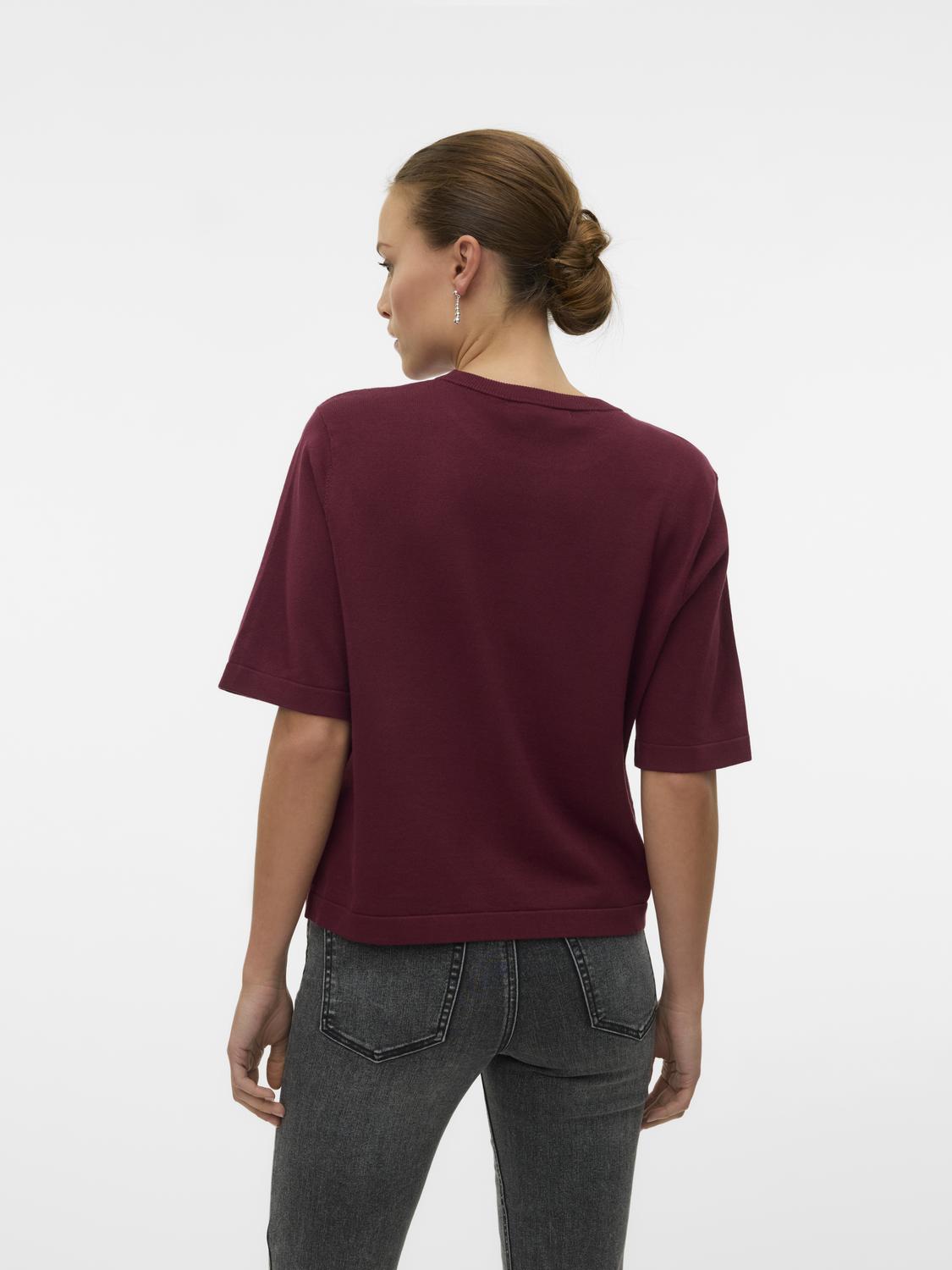 model_shot-back