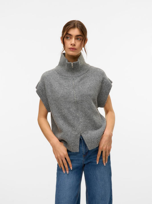 model_shot-front